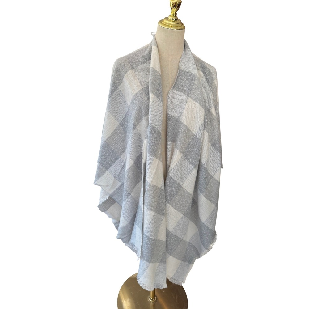 Old Navy Gray White Buffalo Plaid Oversized Scarf Wrap‎ Shawl One Size NWT